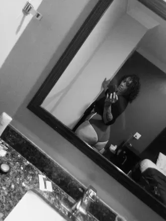 OnlyFans account  latinamamii23 avatar 1