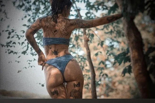 OnlyFans cuenta cyansapphire333 header 2