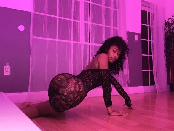 OnlyFans account  vipcee header 2
