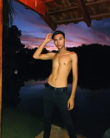OnlyFans cuenta allexcarmo header 2