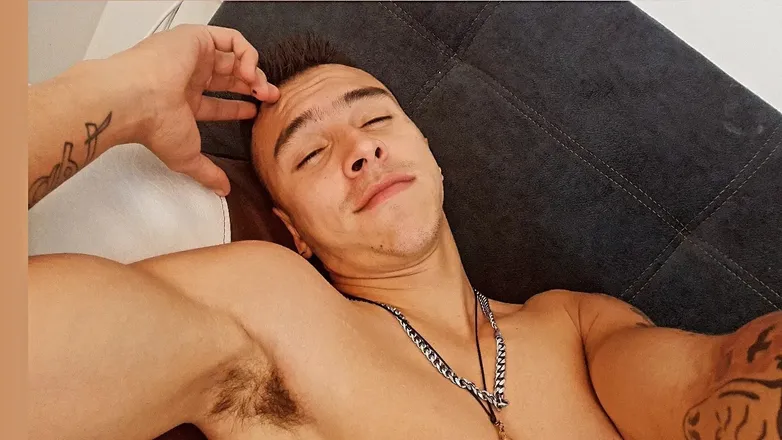 OnlyFans cuenta rogert_xx header 2