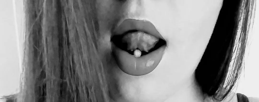 OnlyFans account  momovixen header 2