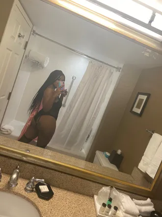 OnlyFans cuenta nique2wicee header 2