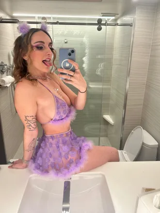 OnlyFans account  yourdailybread header 2