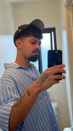 OnlyFans account  shypapi222 avatar 1