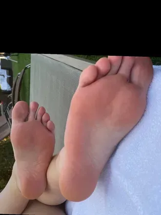 OnlyFans cuenta queenfeet.of header 2