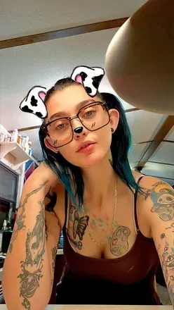 OnlyFans cuenta thebikergirl420 header 2