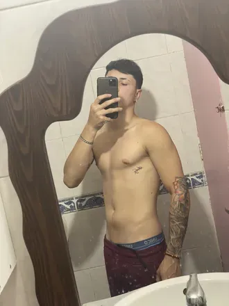 OnlyFans cuenta jhon.j.l02 header 2