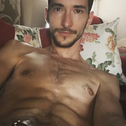 OnlyFans cuenta yourxxxltoy header 2