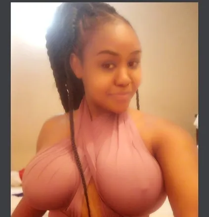 OnlyFans cuenta u215813612 header 2