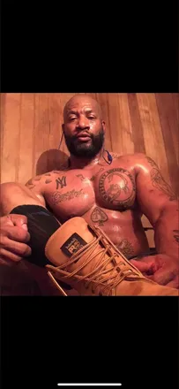 OnlyFans cuenta d_muscled header 2