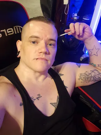 OnlyFans cuenta war_machine_986 header 2
