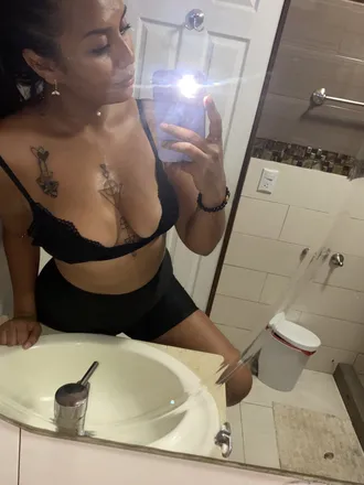 OnlyFans account  more09 header 2