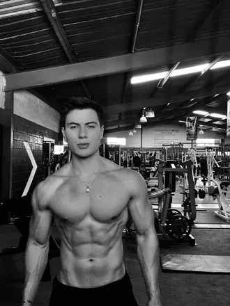OnlyFans cuenta puretentation_santi header 2