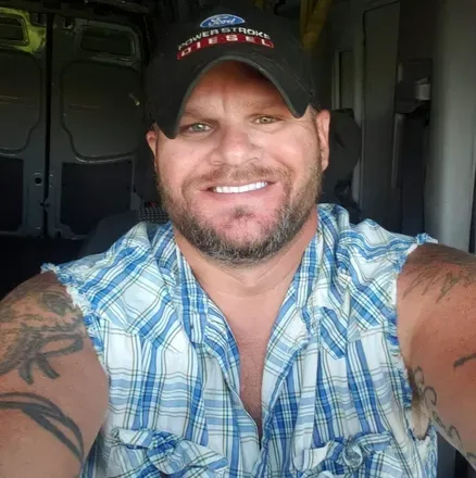 OnlyFans account  u105363587 avatar 1