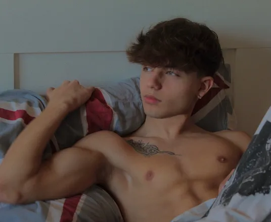 OnlyFans cuenta alessandro_ilari header 2