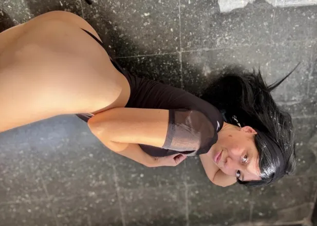 OnlyFans account  jennlovelove header 2