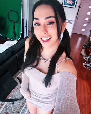 OnlyFans cuenta emberfieravip avatar 1