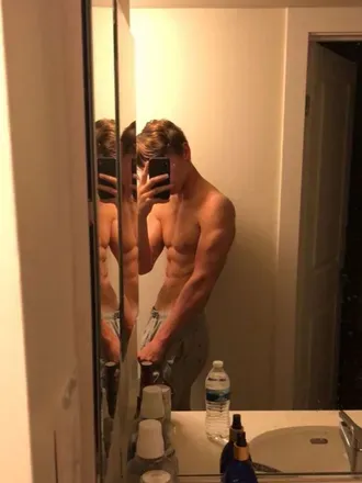OnlyFans cuenta aaronjockbi avatar 1