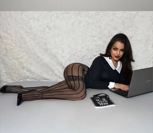 OnlyFans cuenta viktoria.vonfalkenstein header 2