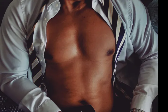 OnlyFans cuenta whitestrokes header 2