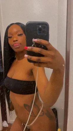 OnlyFans cuenta roxxy_richie avatar 1
