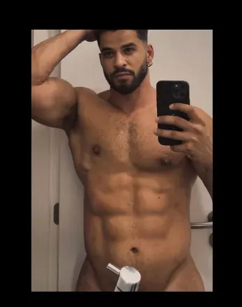 OnlyFans cuenta gustavoboton previous_avatars_1 3