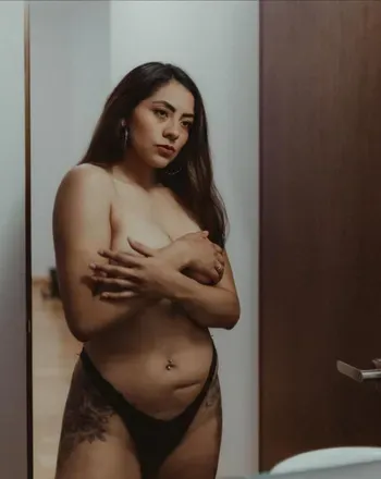 OnlyFans cuenta ayumimonik12 avatar 1