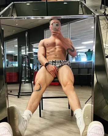 OnlyFans cuenta travisstevensx header 2