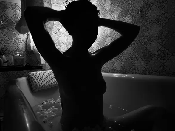 OnlyFans cuenta yourmomschest header 2