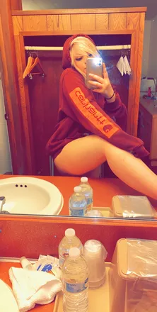 OnlyFans cuenta momma_j_420 header 2