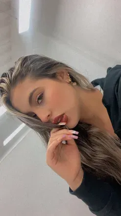 OnlyFans of shellsyforero