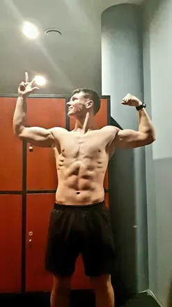 OnlyFans cuenta u225778153 header 2