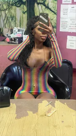 OnlyFans cuenta loriharveyy avatar 1