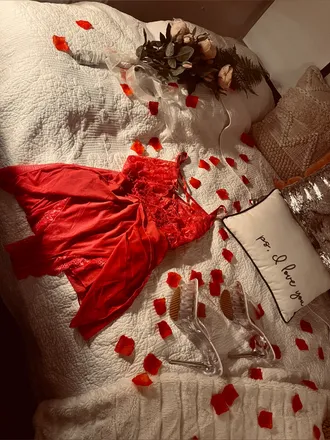 OnlyFans cuenta cora-bi-wife header 2
