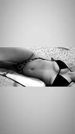 OnlyFans account  masked_brunnete22 header 2