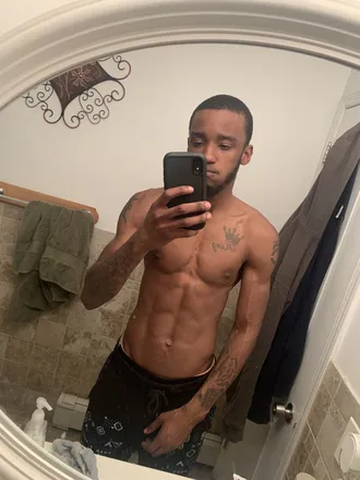 OnlyFans account  vonvon_320 header 2