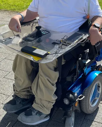 OnlyFans cuenta spastic_wheelie header 2