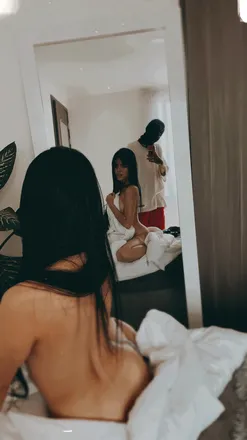 OnlyFans account  soymobs header 2