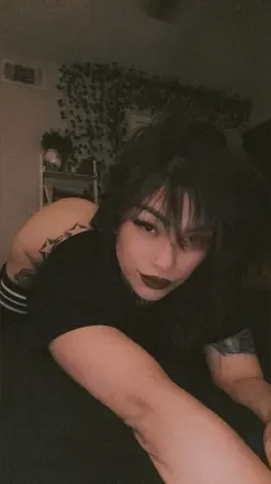 OnlyFans cuenta themisfitlola header 2