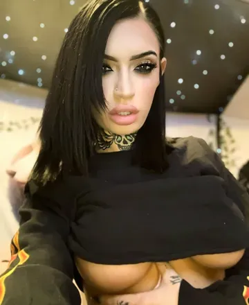 OnlyFans account  cupcakesuicide avatar 1