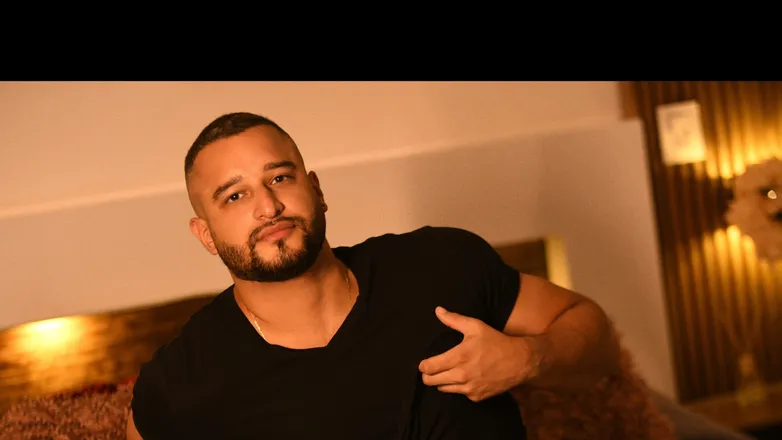 OnlyFans cuenta lucasantoro header 2