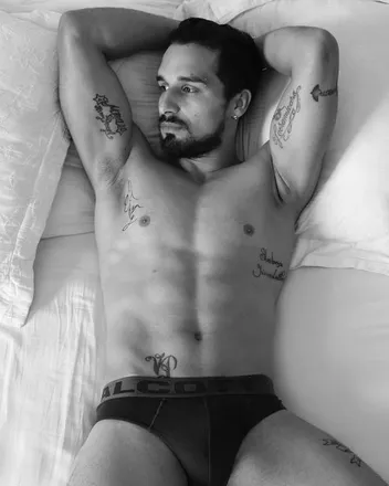 OnlyFans cuenta valentinvali header 2