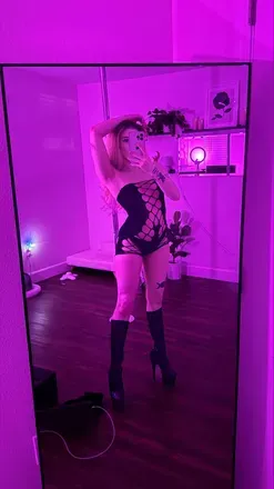 OnlyFans cuenta effyelizabeth avatar 1