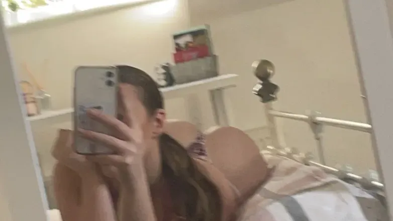OnlyFans cuenta sophietaylorr header 2
