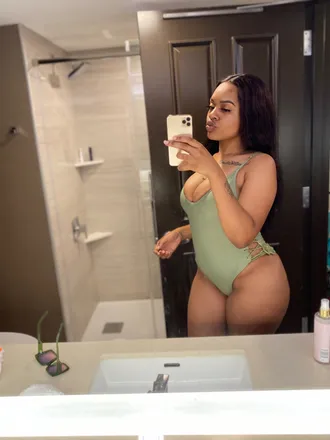 OnlyFans account  whatst header 2