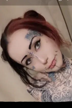 OnlyFans of heavilytattooedlittle