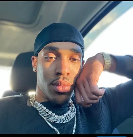 OnlyFans cuenta ykeazynfl header 2