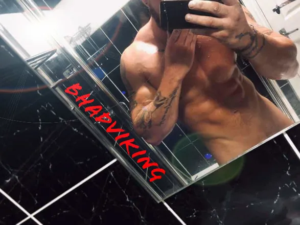 OnlyFans cuenta bhadviking96 header 2