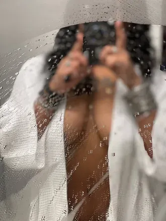 OnlyFans cuenta yummiyung69 avatar 1